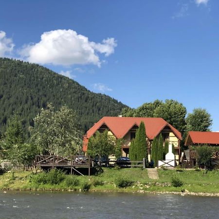 На Березі Черемошу Verkhovyna Buitenkant foto