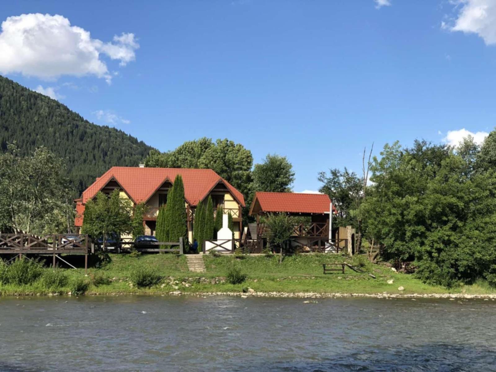На Березі Черемошу Verkhovyna Buitenkant foto