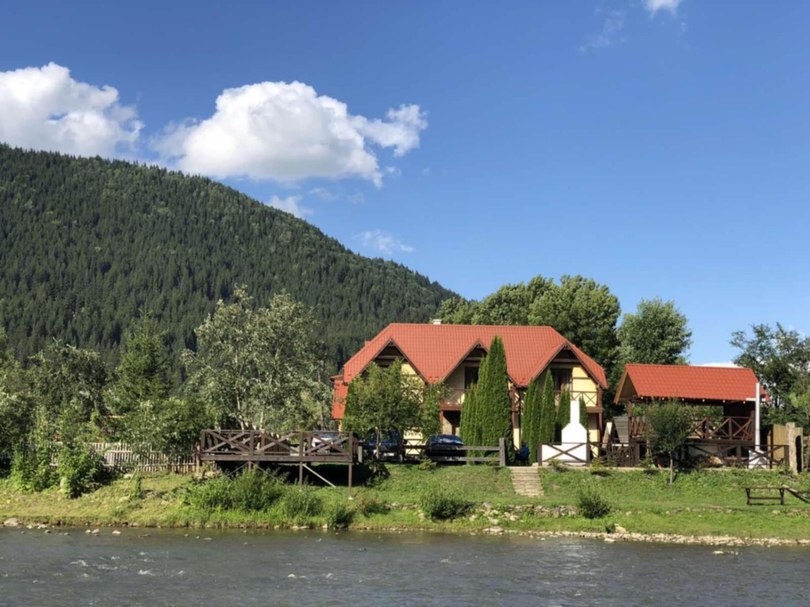 На Березі Черемошу Verkhovyna Buitenkant foto