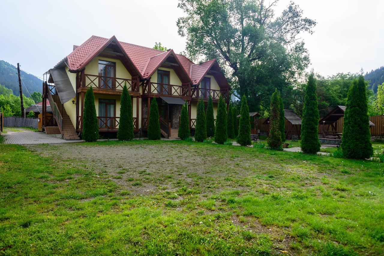 На Березі Черемошу Verkhovyna Buitenkant foto